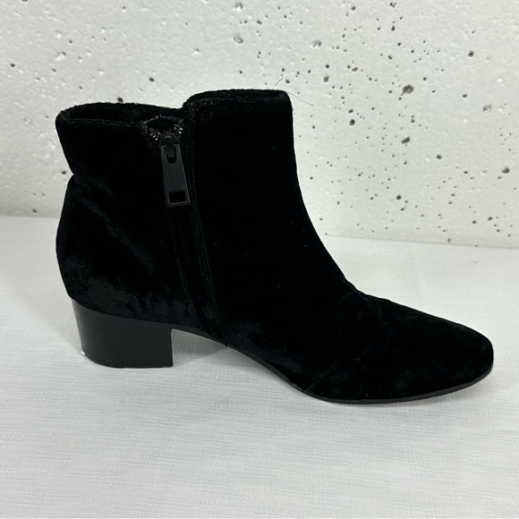Joie Women’s size 3 7/ 7 Fenella Black Velvet Ankle Boots Booties - Picture 11 of 17
